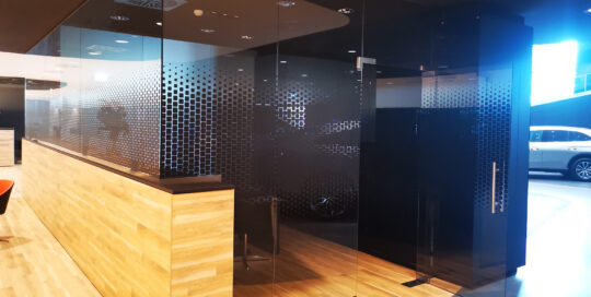 Üzletdekoráció-matricázás