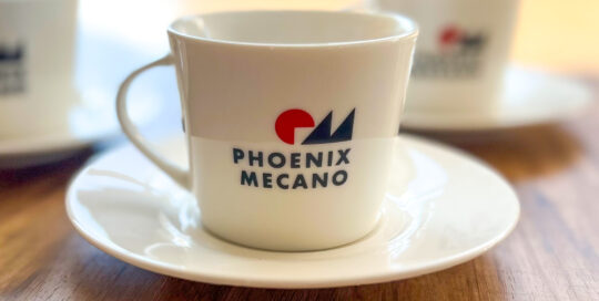 Ajándéktárgyak_logózott_bögre